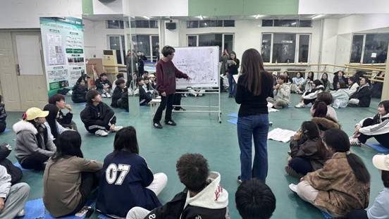 0ab807f88fcb1aa0cee364b6dbca2f7a